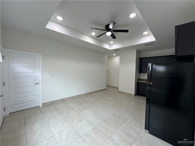 Building Photo - 9 Valley S Cir