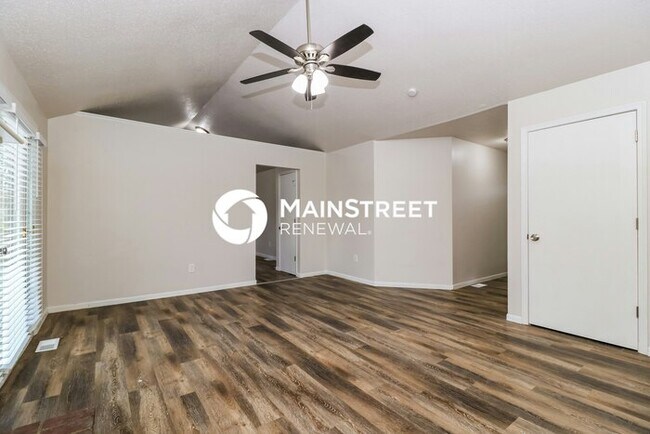 Building Photo - 3 Bedroom Pet-Friendly Home in FLORISSANT, MO with Main Street Renewal