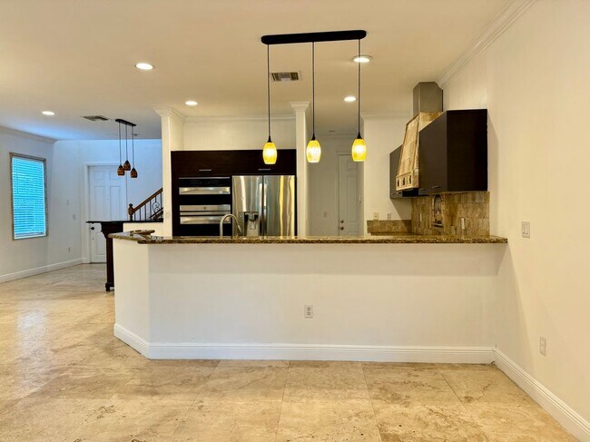 Foto del edificio - 713 SW 8th Ave