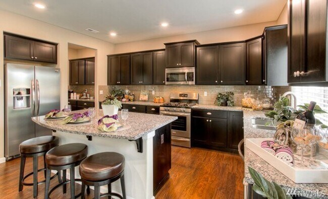 Building Photo - 4bd/2.5ba House in Tehaleh