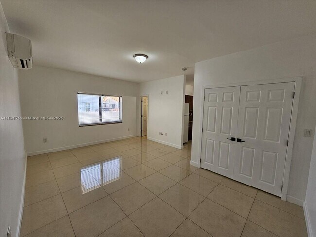 Foto del edificio - 4752 SW 2nd Terrace