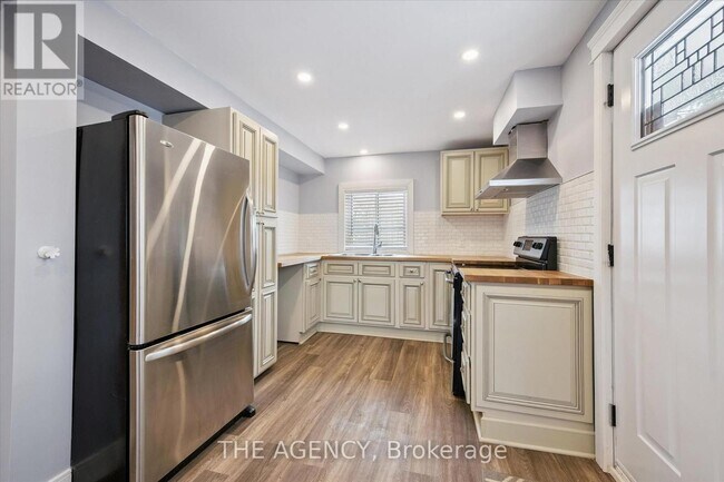 Building Photo - 26 Bergey St