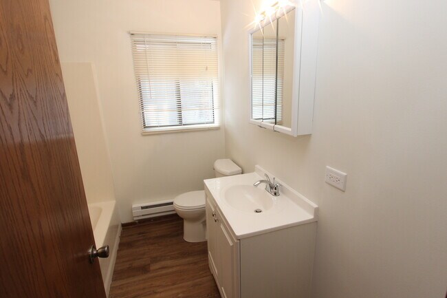 Foto del edificio - 419 Berkshire Dr