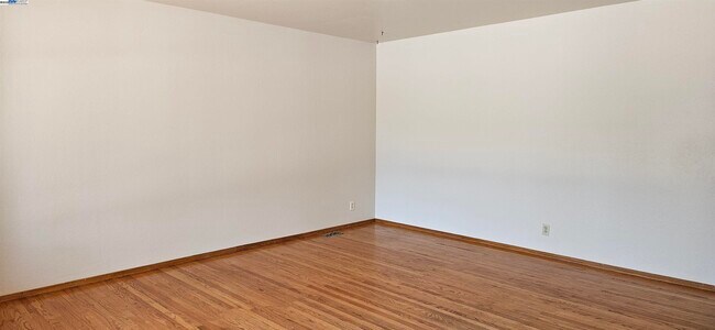 Foto del edificio - 41772 Chadbourne Dr