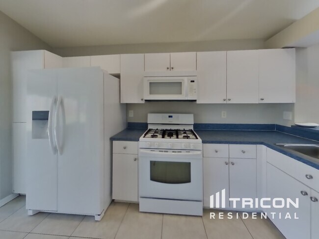Foto del edificio - 24633 Laurel Ridge Dr