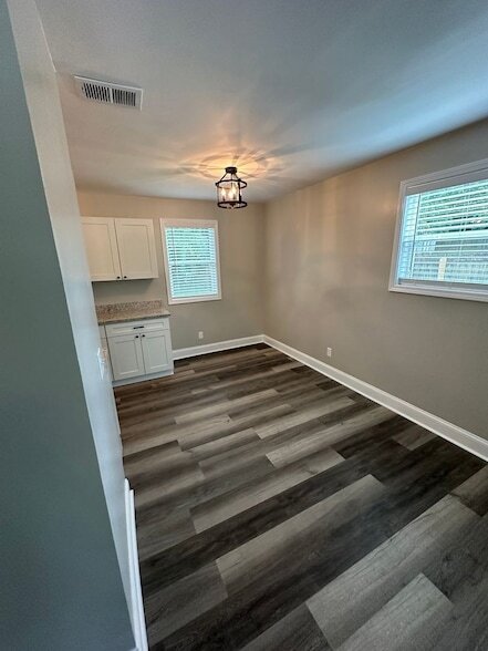 Building Photo - 414 Hollywood Dr