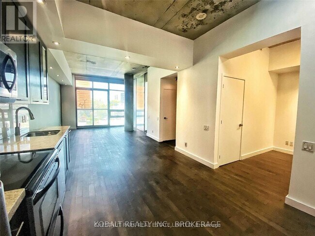 Building Photo - 33 Mill St