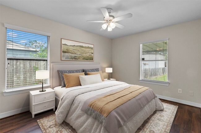 Building Photo - 804 Valerie Ave