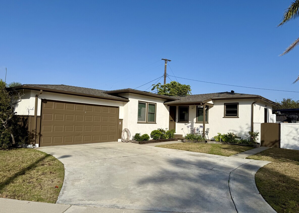 Foto principal - 5530 W 133rd St