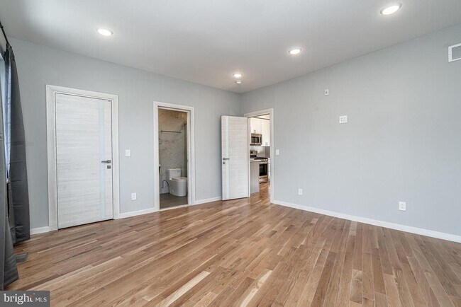 Building Photo - 2045 N College Ave