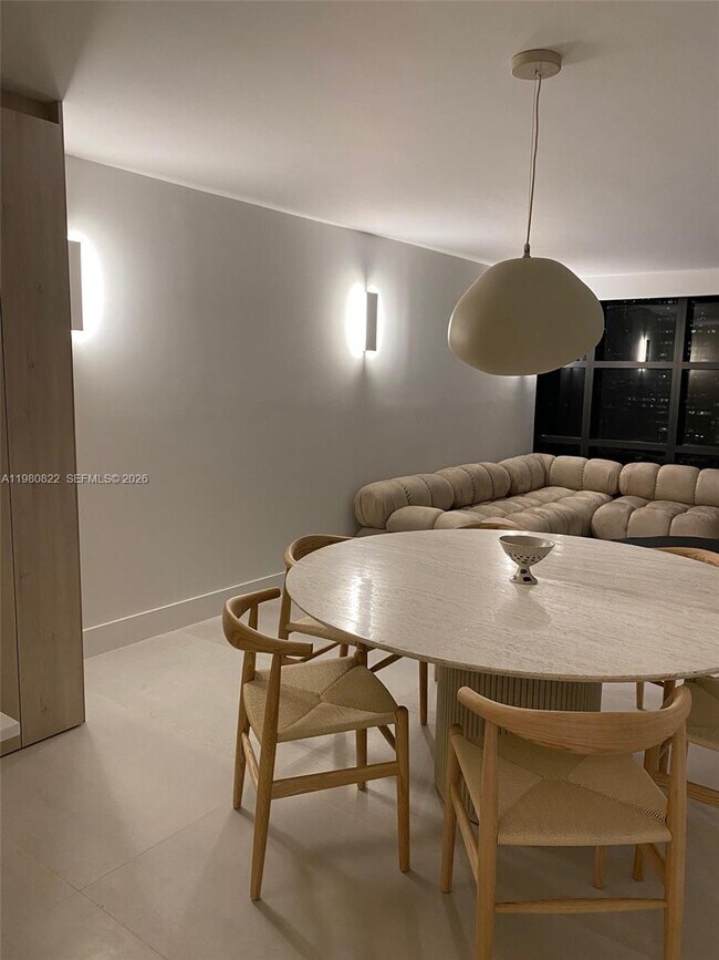 Foto del edificio - 1901 Brickell Ave