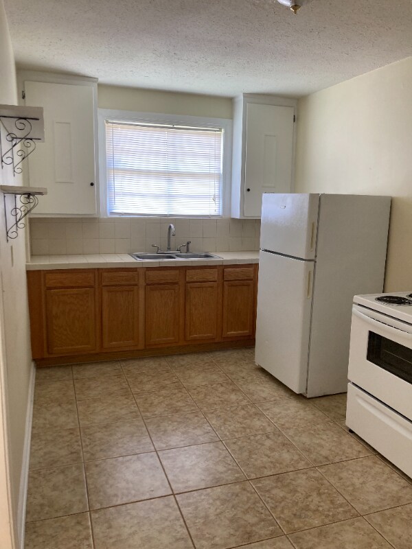 Foto del edificio - 1098 Cherry St