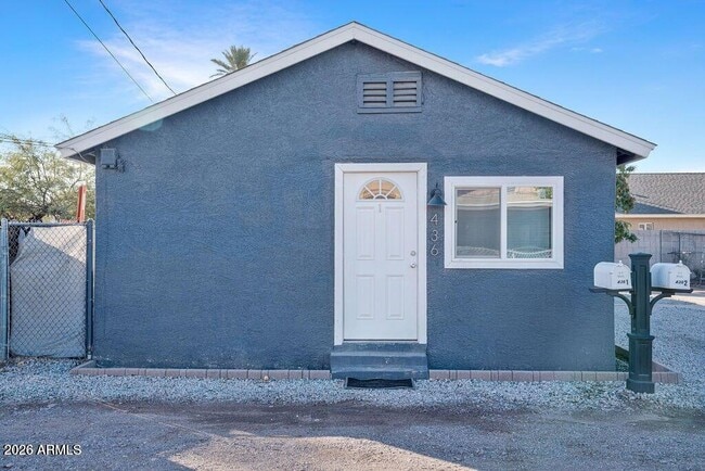 Building Photo - 436 S Oregon St