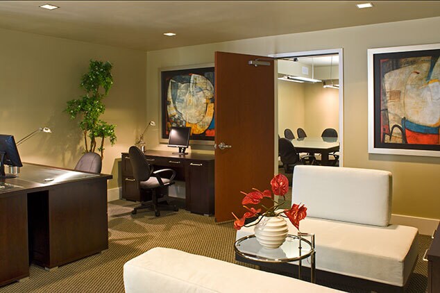 Business Center - 585 9th St