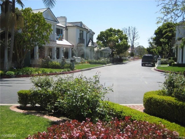 Foto del edificio - 4 br, 2 bath House - 2651 Waverly Dr