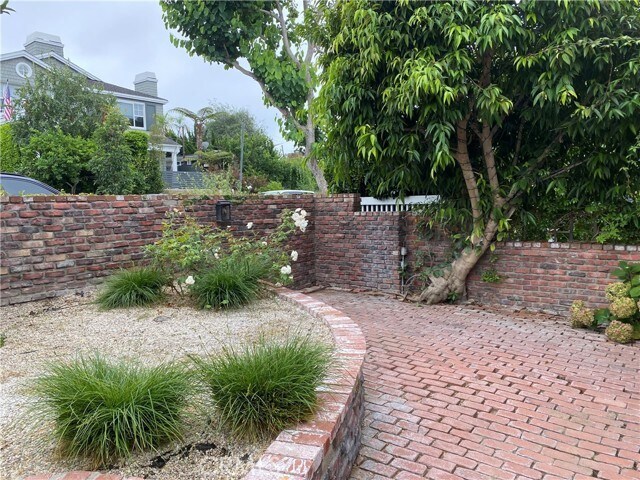 Building Photo - 711 Jasmine Ave