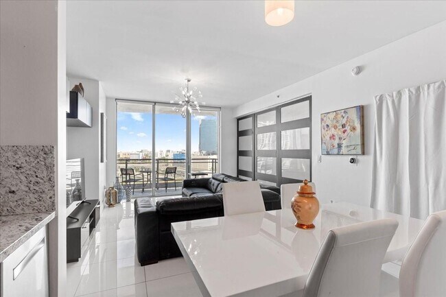 Foto del edificio - 90 SW 3rd St