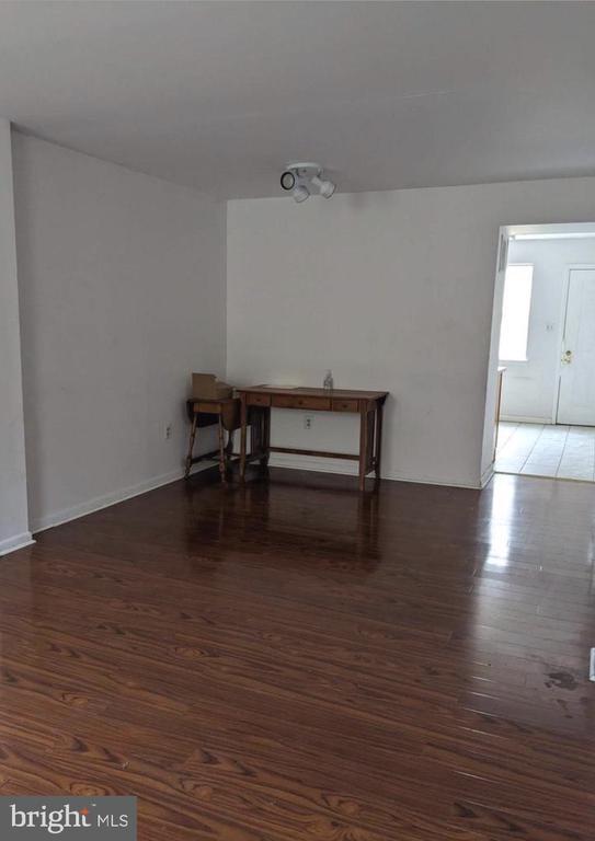 Primary Photo - 1620 W Diamond St