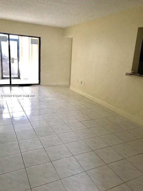 Building Photo - 9415 Fontainebleau Blvd