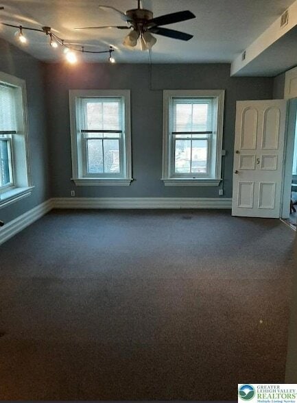 Building Photo - 146 S Church St