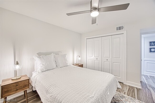 Foto del edificio - 12130 Kelly Greens Blvd