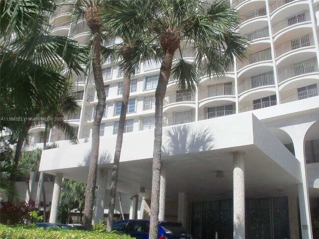 Foto del edificio - 3800 S Ocean Dr