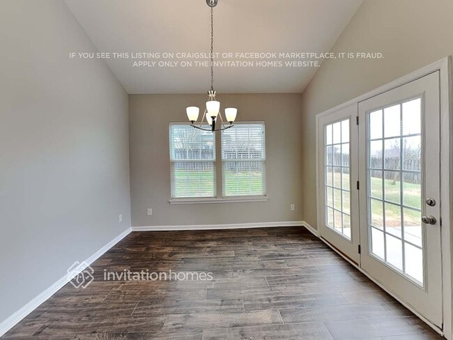 Building Photo - 223 Elba Dr