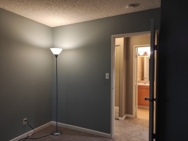 Building Photo - 850 W Moorhead Cir