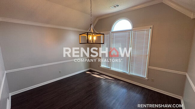 Foto del edificio - 724 Fletcher Rd