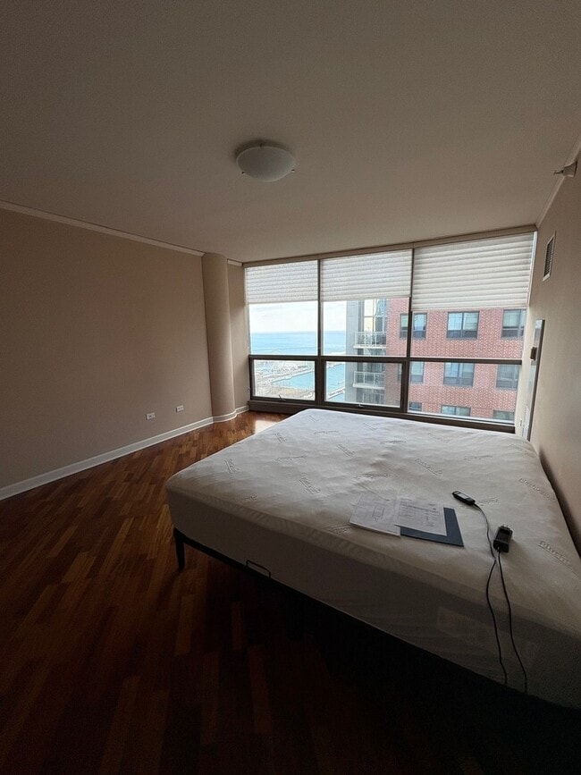 Foto del edificio - 420 E Waterside Dr