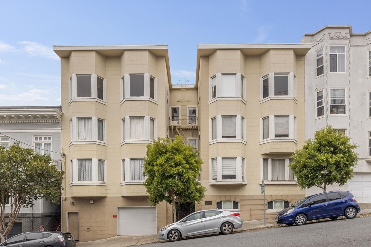 Primary Photo - Pacific Heights: Updated Condo w/ Enchanti...
