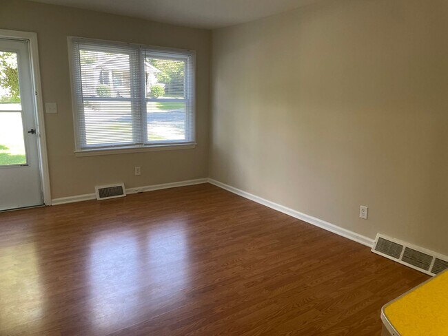 Foto del edificio - Adorable Duplex Located Off Spring Garden ...