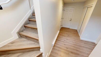 Building Photo - 3640-139 139 Ave NW