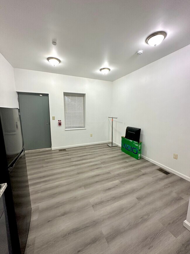 Living room - 1025 Buttonwood St