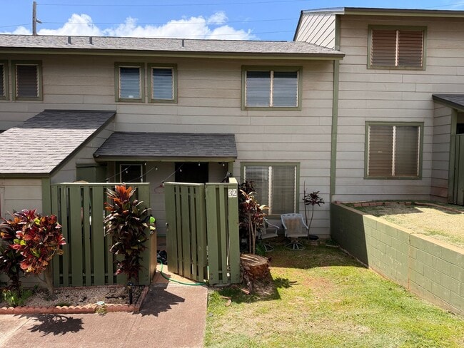 Don't Miss This! 3/1.5 Quiet & Spacious Upper Makakilo - Makakilo Hale I - Don't Miss This! 3/1.5 Quiet & Spacious Upper Makakilo - Makakilo Hale I Townhome