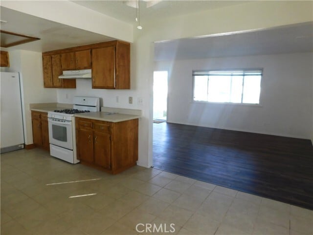 Building Photo - 9236 Bay