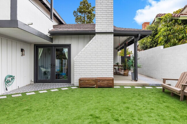 Espacio del jardín delantero - 12591 Havelock Ave