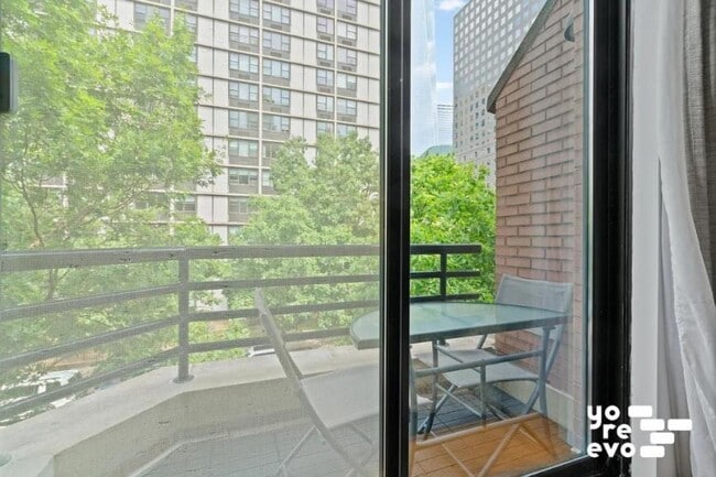 Building Photo - 2 bedroom in New York NY 10280