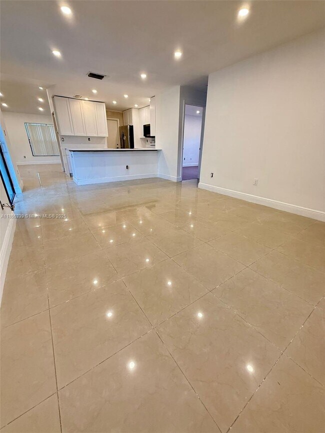 Foto del edificio - 5259 SW 117th Ave