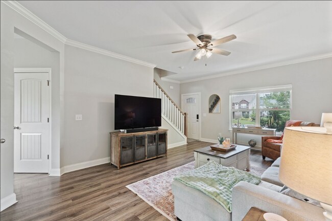 Foto del edificio - 1122 Cotillion Dr