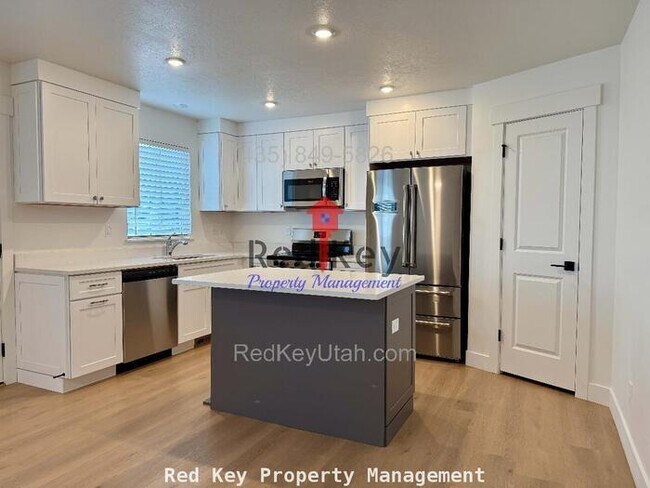 Foto del edificio - 730 N Townhouse Duplex