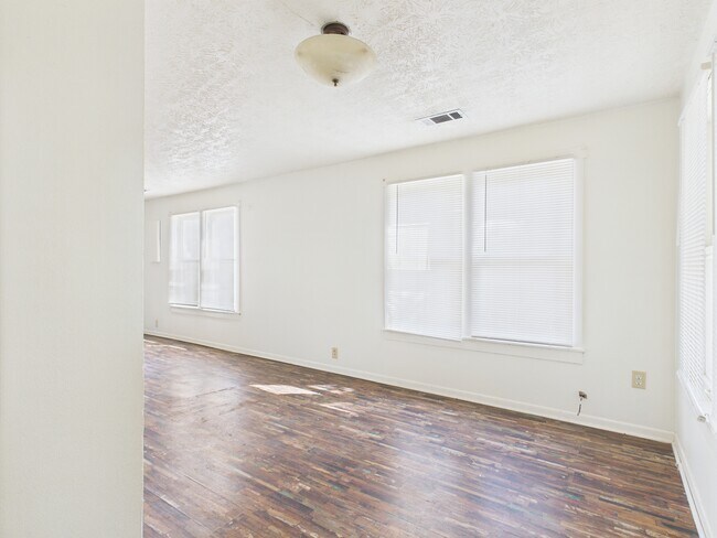 Foto del edificio - 138 Watson St