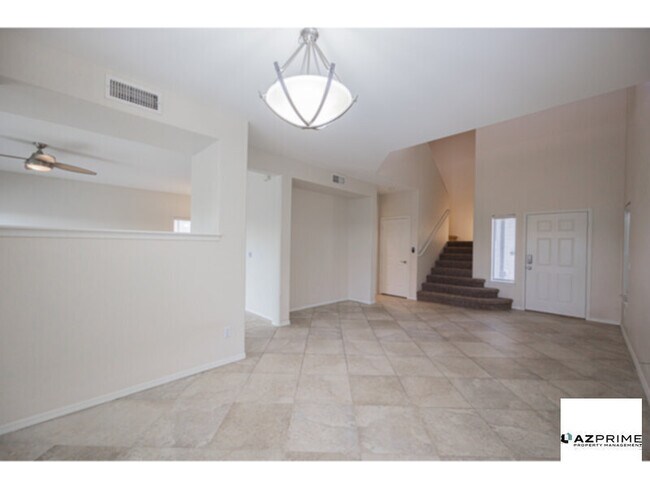 Building Photo - Discover the Allure of this Stunning Anthe...