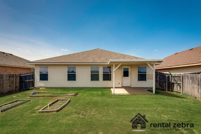 Building Photo - South Fort Worth: Three bedroom