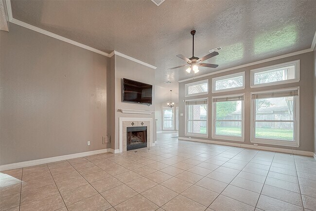 Building Photo - 3118 Watercastle Ct