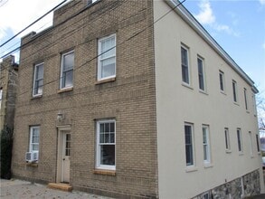 Building Photo - 139 Palisade St