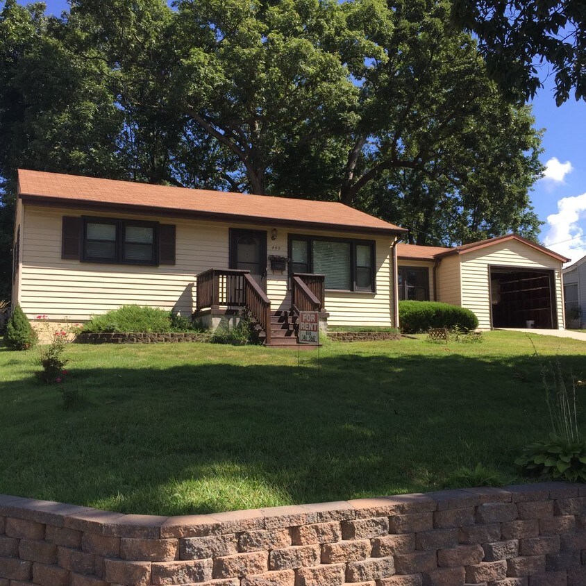 Foto principal - 445 Hillcrest Blvd