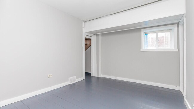 Building Photo - 2639 W 25th St
