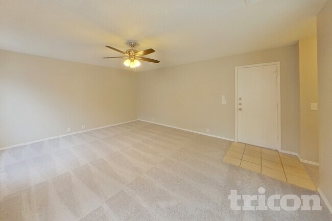 Building Photo - 1817 Citadel Dr