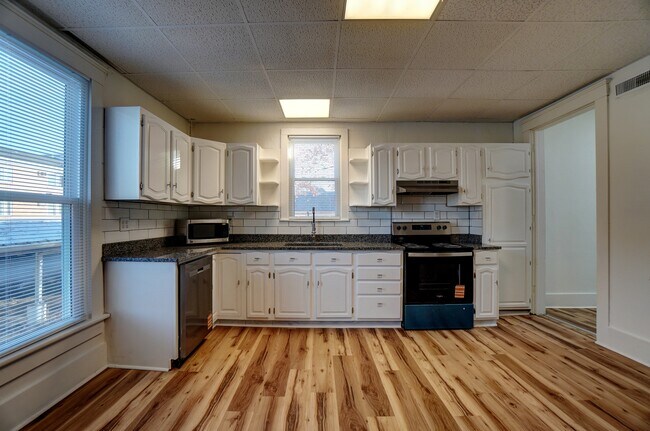 Foto del edificio - 1117 W High St